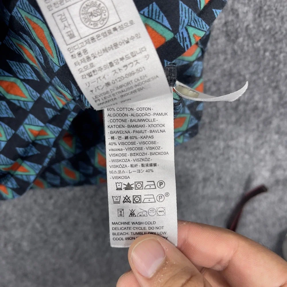 Levis Button Down Shirt Mens Large Multicolor Geometric Diamond Relaxed Fit